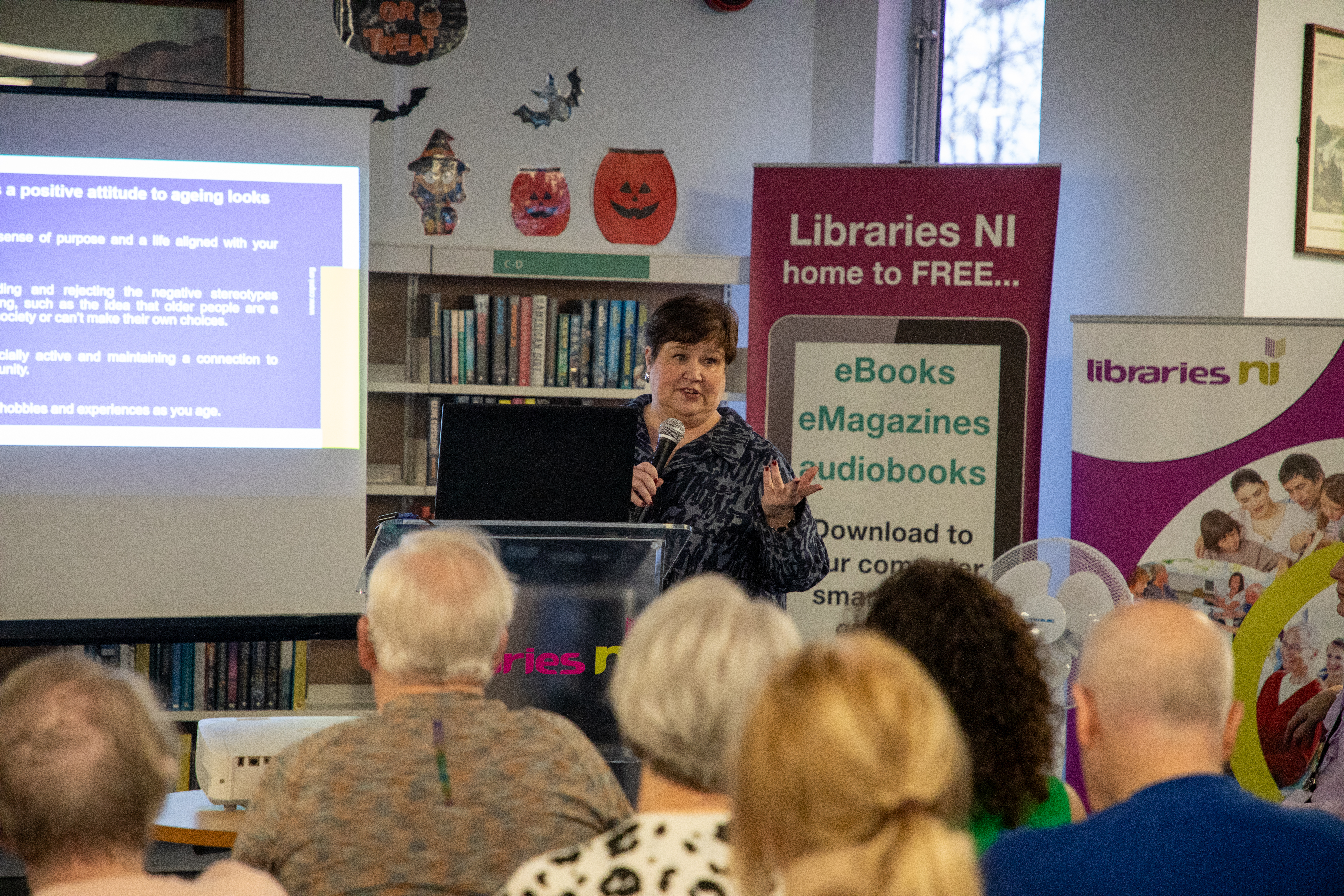 Evelyn Hoy speaking at Derry Central Library